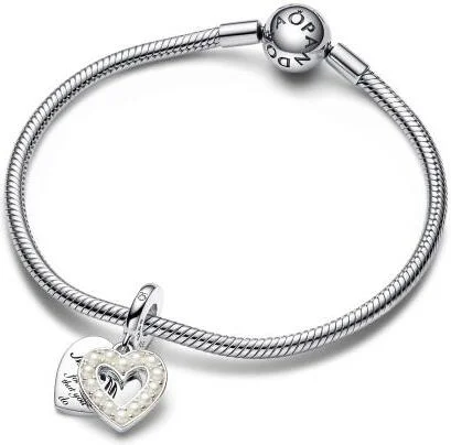 Charm Pandora Pendant Double Cœur Blanc Nacré Pandora Moments vue 3