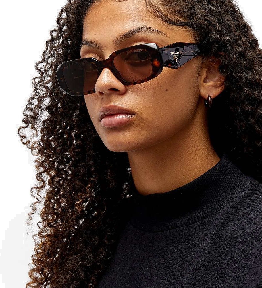 Lunettes de soleil Prada Symbole PR 17WS forme rectangulaire - Ecaille vue 3