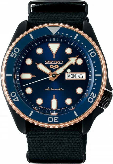 Montre Homme Seiko 5 Sports SBSA098 Automatique - Cadran Bleu, Boîtier Noir & Bracelet NATO Noir