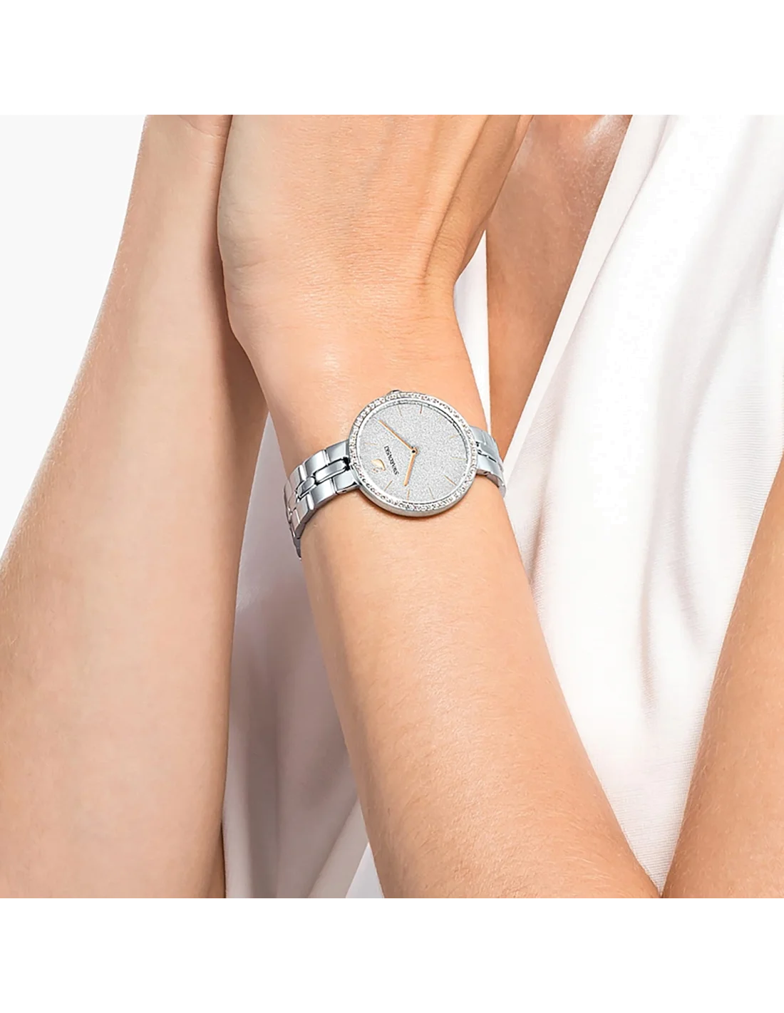 Montre Swarovski 5517807 Femme Cadran Argent Poudre de Diamants vue 4