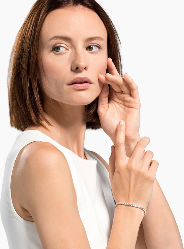 Bracelet Swarovski Tennis Deluxe 5511544 en métal plaqué or avec pierres blanches pour femme vue 4