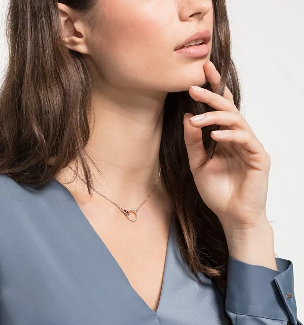 Collier Swarovski Symbolica 5489573 pour Femme en Métal Plaqué Or Rose et Cristaux Blancs vue 4