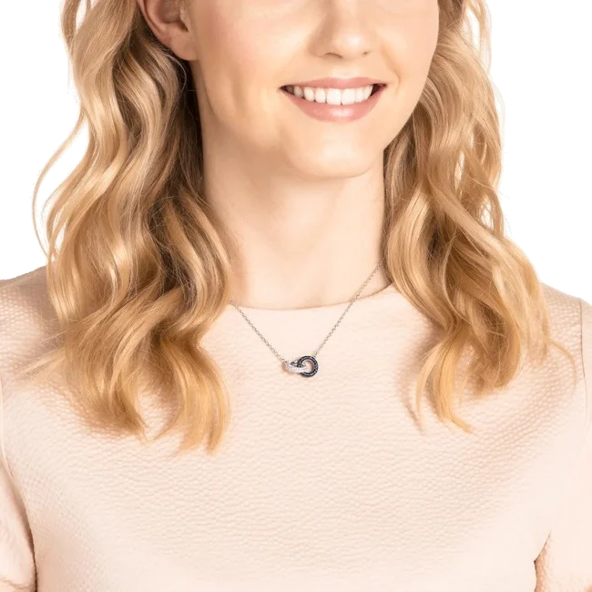 Collier Swarovski 5445706 pour Femme en Argent Rhodié avec Cristaux Blancs et Noirs vue 3