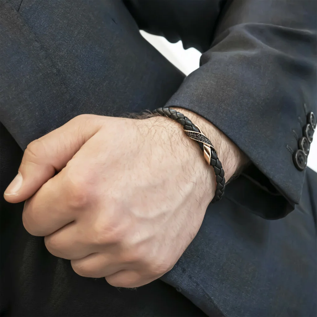 Bracelet Swarovski Cross Signature 5115156 en cuir noir et plaqué or rose, unisexe vue 2