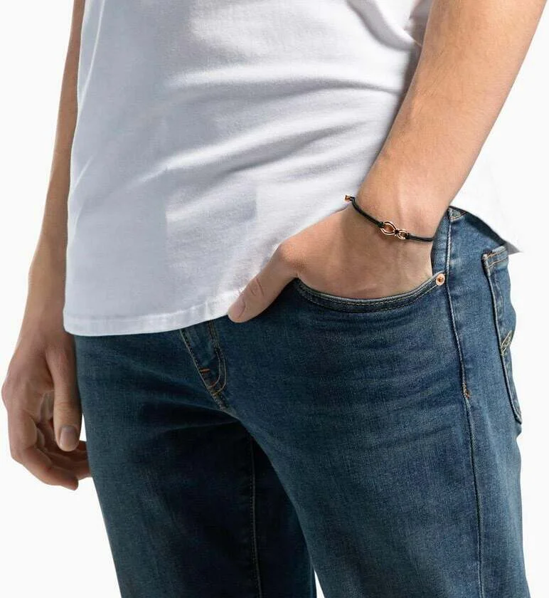 Bracelet Swarovski Infinity 5533721 unisexe, pendentif infini plaqué or rose sur cordon noir vue 5