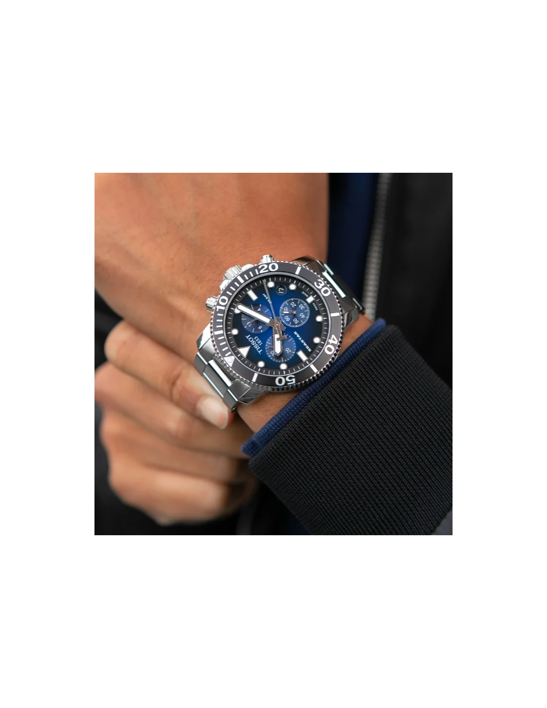 Montre Tissot Seastar 1000 Chronograph T1204171104101 en acier inoxydable cadran bleu vue 5