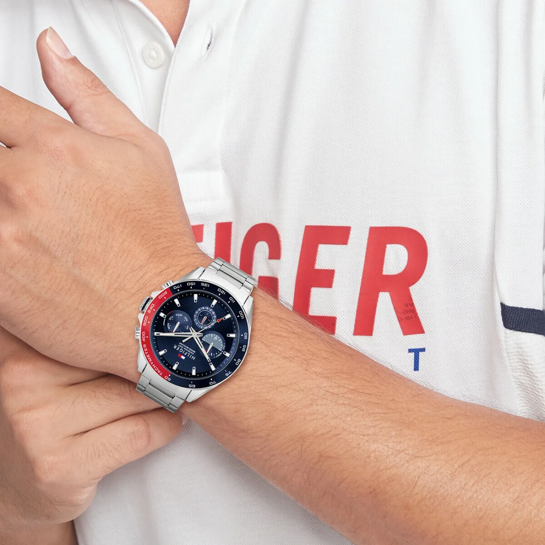 Montre Homme Tommy Hilfiger 1791968 - Boîtier Acier Argenté 46mm, Cadran Bleu Multifonctions vue 4