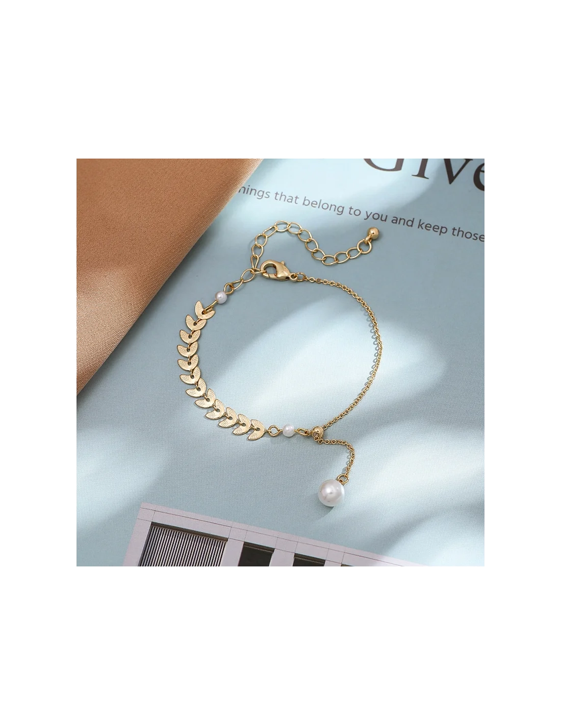 Bracelet femme Victoria Bradley 106341 en acier plaqué or, épis de blé et perles vue 2