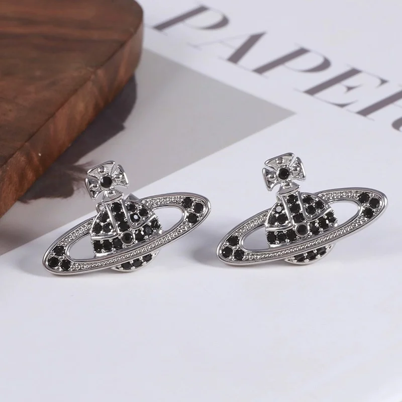 Boucles d'oreilles pendantes Vivienne Westwood Orb en argent avec cristaux noirs - Réf. 111497S - Pour Femme vue 2